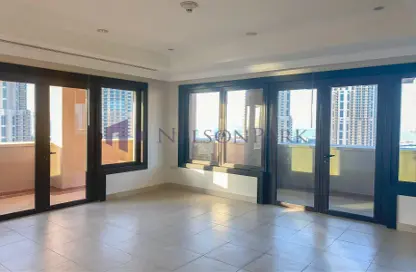 Empty Room image for: Apartment - 2 Bedrooms - 3 Bathrooms for rent in Porto Arabia - The Pearl Island - Doha, Image 1