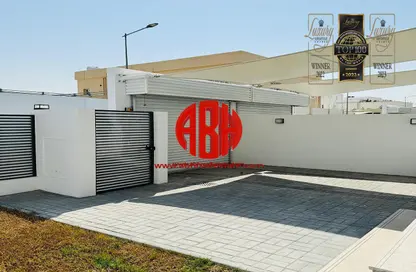 مجمع سكني - 3 غرف نوم - 4 حمامات للايجار في شارع تدمر - طريق المطار القديم - الدوحة