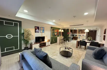 Apartment - 1 Bedroom - 2 Bathrooms for rent in Tower 21 - Porto Arabia - The Pearl Island - Doha