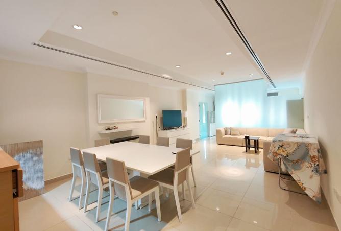 956701 - Property Image 2