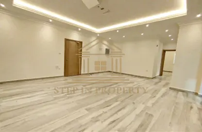 Villa - 2 Bedrooms - 3 Bathrooms for rent in Thabit Bin Zaid Street - Al Mansoura - Doha