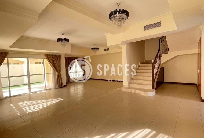 923539 - Property Image 2