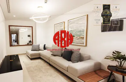 Apartment - 1 Bedroom - 2 Bathrooms for rent in Floresta Gardens - Floresta Gardens - The Pearl Island - Doha