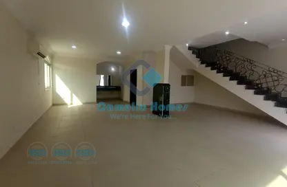 مجمع سكني - 3 غرف نوم - 3 حمامات للايجار في شارع ام السنيم - عين خالد - الدوحة