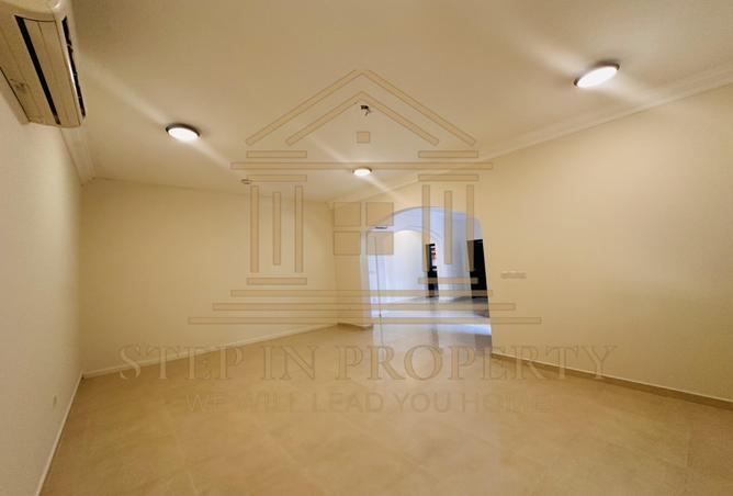 983154 - Property Image 3