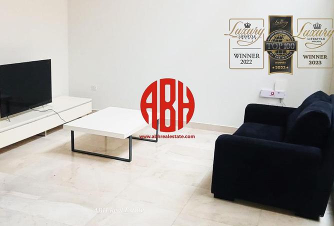 989301 - Property Image 3