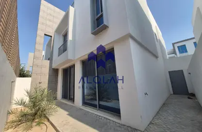 Apartment - 3 Bedrooms - 5 Bathrooms for rent in Muraikh - AlMuraikh - Doha