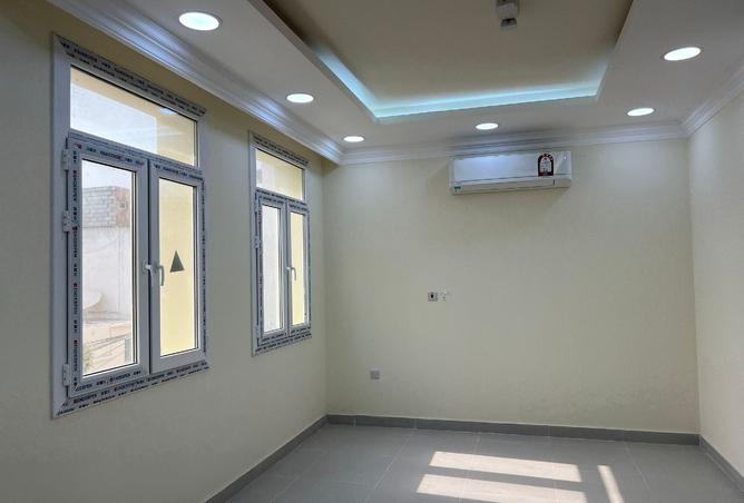 909363 - Property Image 2