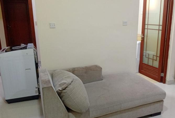 990693 - Property Image 2