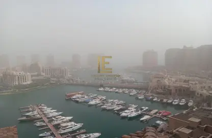 شقة - 2 غرف نوم - 3 حمامات للايجار في طريق بورتو الغربي - بورتو أرابيا - جزيرة اللؤلؤة - الدوحة