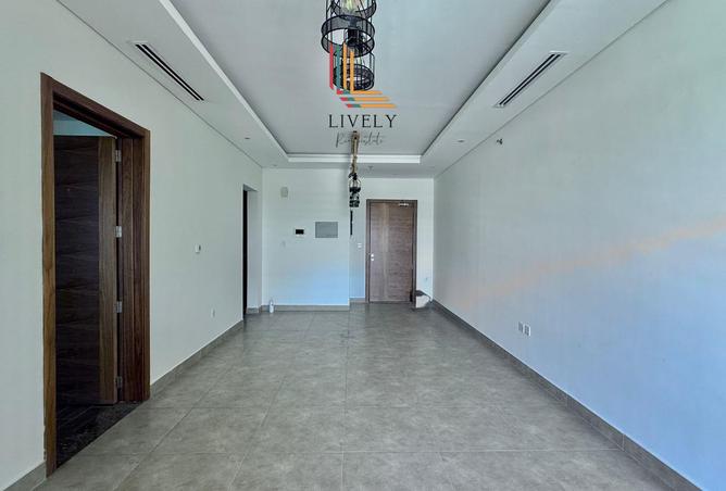 967028 - Property Image 2