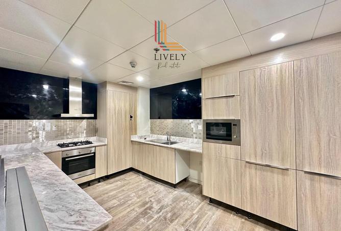 957423 - Property Image 3