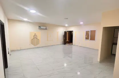 Apartment - 3 Bedrooms - 2 Bathrooms for rent in Al Kheesa - Al Kheesa - Umm Salal Mohammed