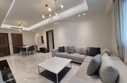 Apartment - 2 Bedrooms - 2 Bathrooms for rent in Giardino Village - The Pearl Island - Doha