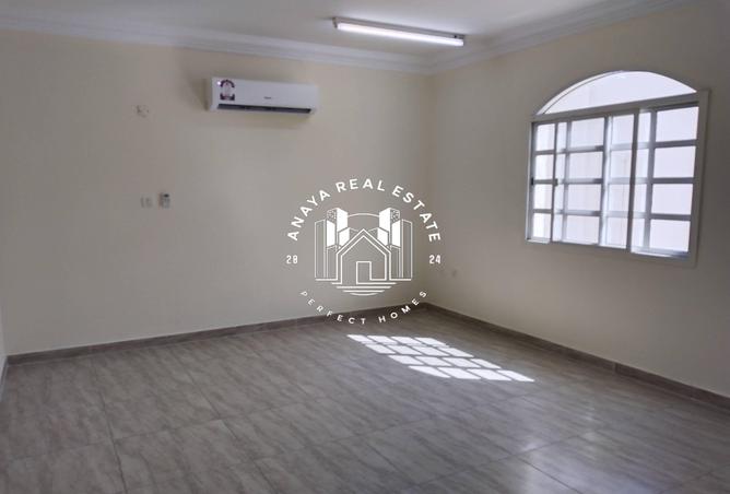 955210 - Property Image 3