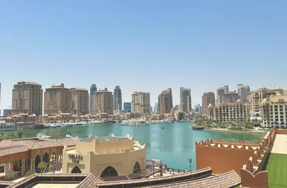 تاون هاوس - 2 غرف نوم - 3 حمامات للايجار في برج بورتو ارابيا 2 - بورتو أرابيا - جزيرة اللؤلؤة - الدوحة