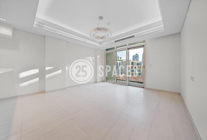 956254 - Property Main Image