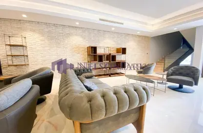 Compound - 5 Bedrooms - 7 Bathrooms for rent in Mamoura 18 - Al Maamoura - Doha