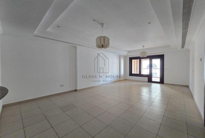 989439 - Property Image 3