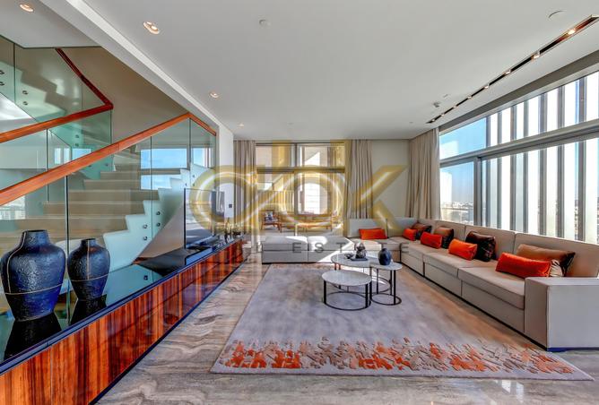 960260 - Property Image 2