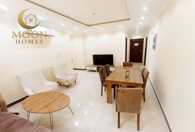 979389 - Property Image 2