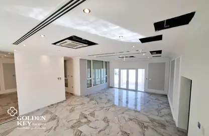 فيلا - 5 غرف نوم - 6 حمامات للايجار في فلل واست باي لاغون - وست باي لاجون - بحيرة وست لاجون - الدوحة