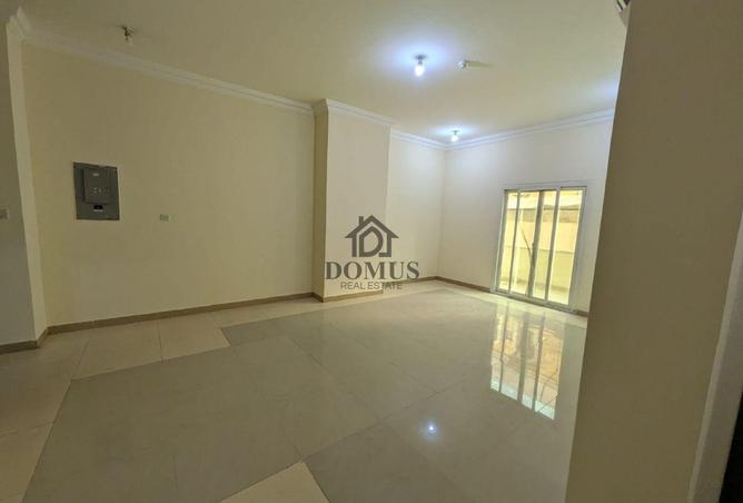 909555 - Property Image 2