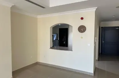 Apartment - 1 Bedroom - 2 Bathrooms for rent in West Porto Drive - Porto Arabia - The Pearl Island - Doha