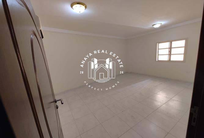 971995 - Property Image 3