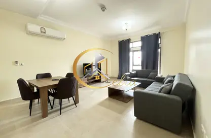 Apartment - 2 Bedrooms - 3 Bathrooms for rent in Umm Ghuwailina 4 - Umm Ghuwailina - Doha
