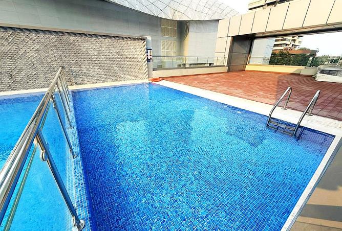 983343 - Property Image 2