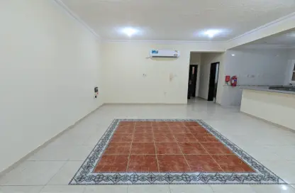 شقة - 2 غرف نوم - 2 حمامات للايجار في منتزه 7 - المنتزه - الدوحة
