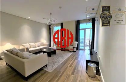 Apartment - 2 Bedrooms - 3 Bathrooms for rent in Floresta Gardens - Floresta Gardens - The Pearl Island - Doha