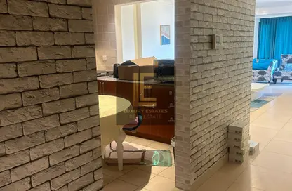 Apartment - 1 Bedroom - 2 Bathrooms for rent in West Porto Drive - Porto Arabia - The Pearl Island - Doha