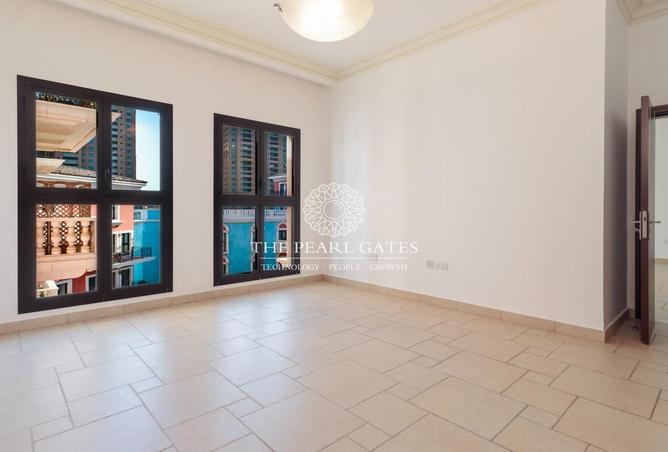 942422 - Property Image 3