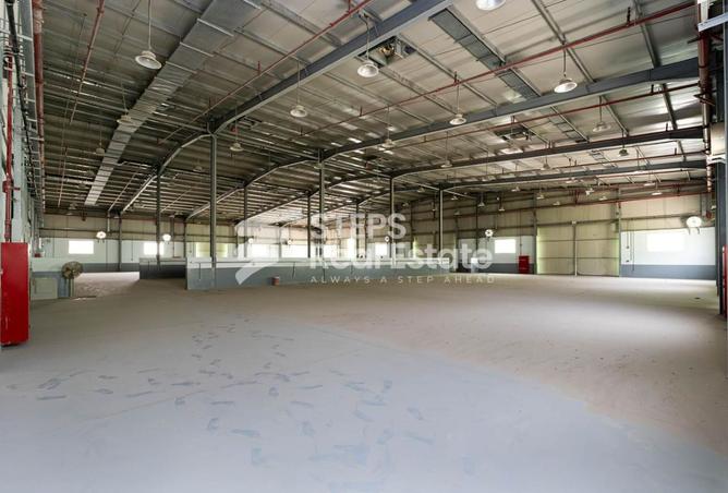 956077 - Property Image 2