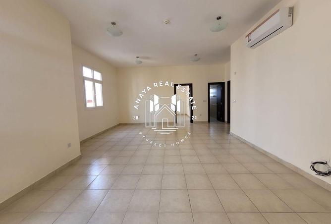 993335 - Property Image 2