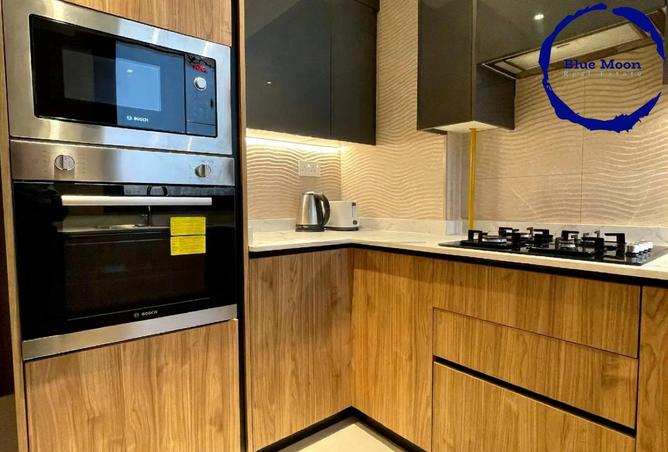 998494 - Property Image 2