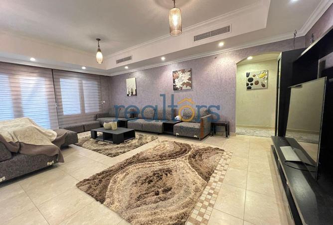 987008 - Property Image 2