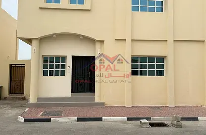 فيلا - 5 غرف نوم - 4 حمامات للايجار في أم صلال علي - أم صلال على - الدوحة
