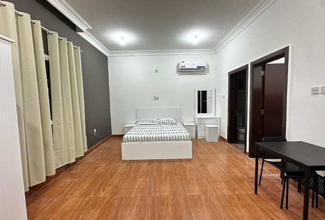 964323 - Property Image 2