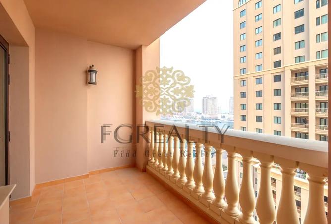 932717 - Property Image 2