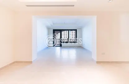 Empty Room image for: Apartment - 1 Bedroom - 2 Bathrooms for rent in West Porto Drive - Porto Arabia - The Pearl Island - Doha, Image 1