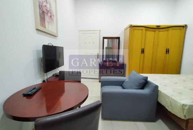 978574 - Property Image 2