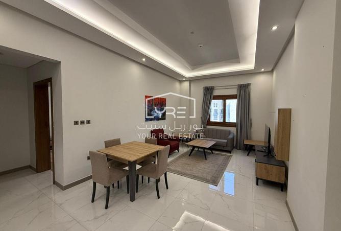 982247 - Property Image 2