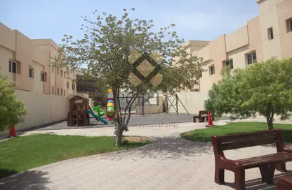 مجمع سكني - 1 حمام للايجار في عين خالد - الدوحة