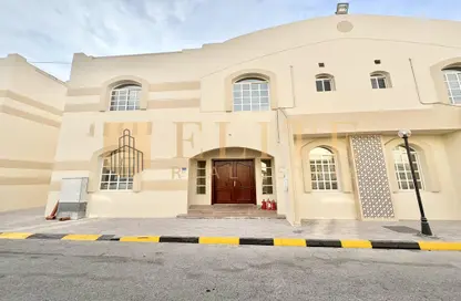 Villa - 5 Bedrooms - 5 Bathrooms for rent in Ain Khalid Gate - Ain Khaled - Doha Villa - 5 Bedrooms - 5 Bathrooms for rent in Ain Khalid Gate - Ain Khaled - Doha