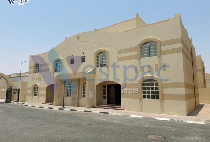 902238 - Property Image 2