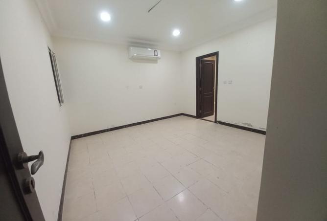 990870 - Property Image 3