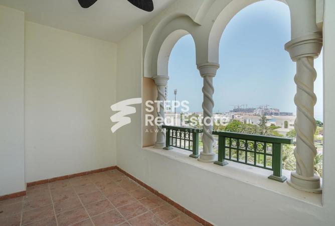 964806 - Property Image 2